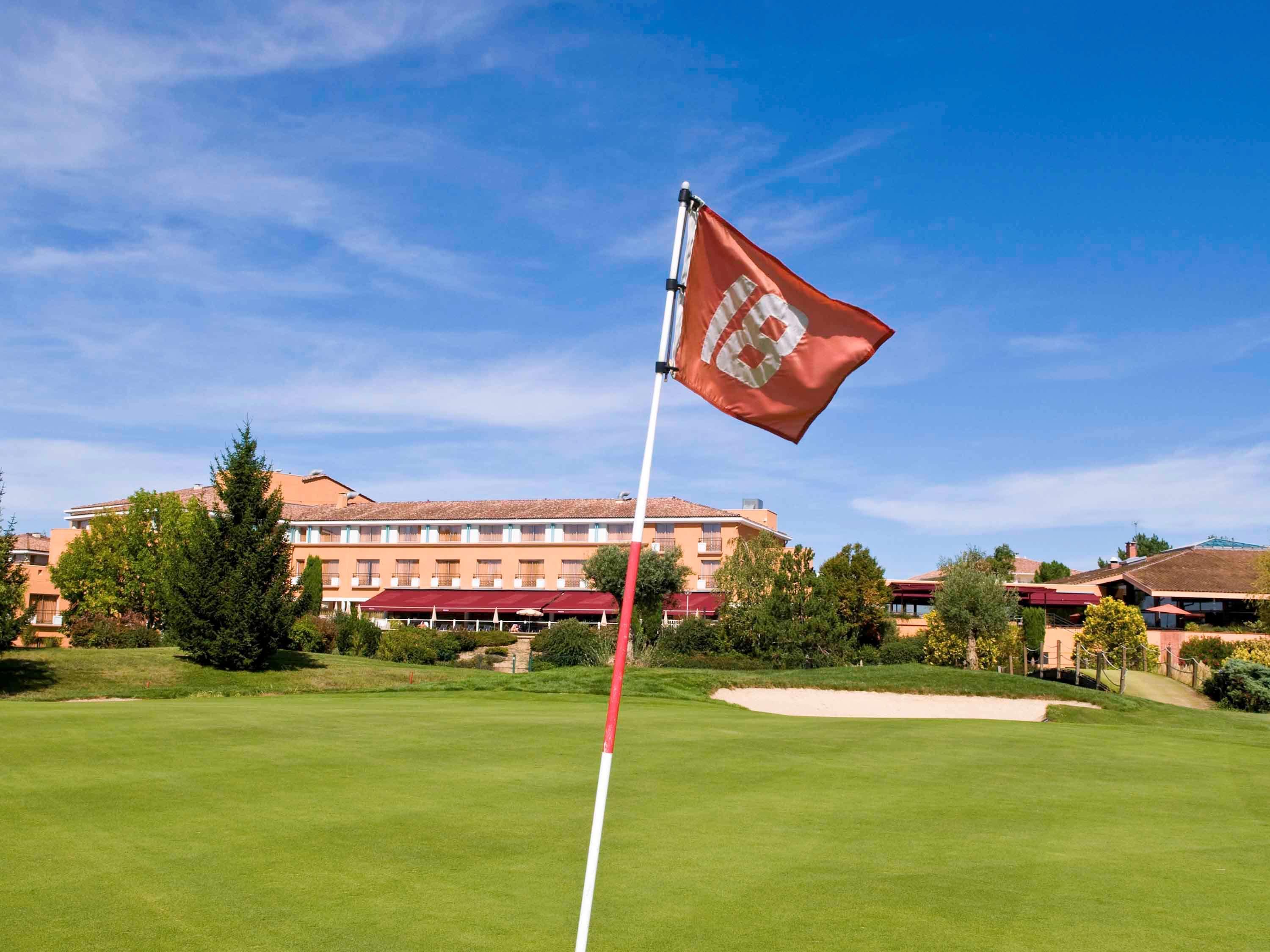 Mercure Toulouse Aéroport Golf de Seilh Exterior foto